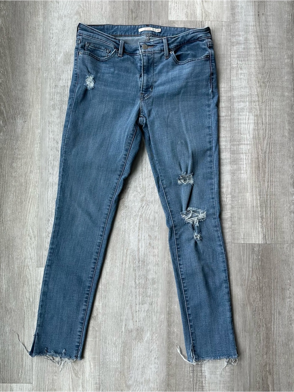 Levi’s 711 Cropped Skinny Jeans